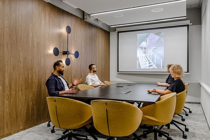 a welcoming office interior in warsaw generali 009