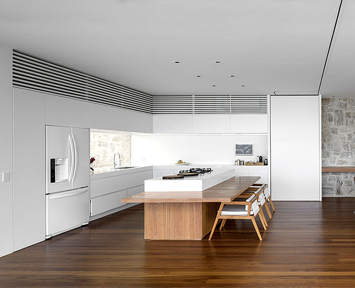 al-house-studio-arthur-casas-kitchen