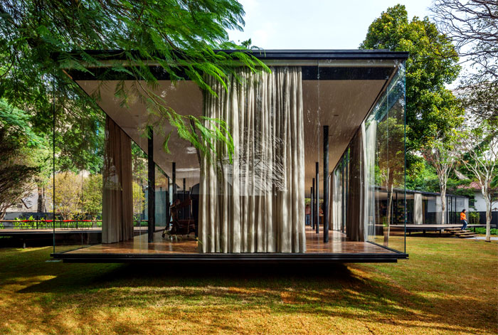 beautiful garden glass pavilion 1