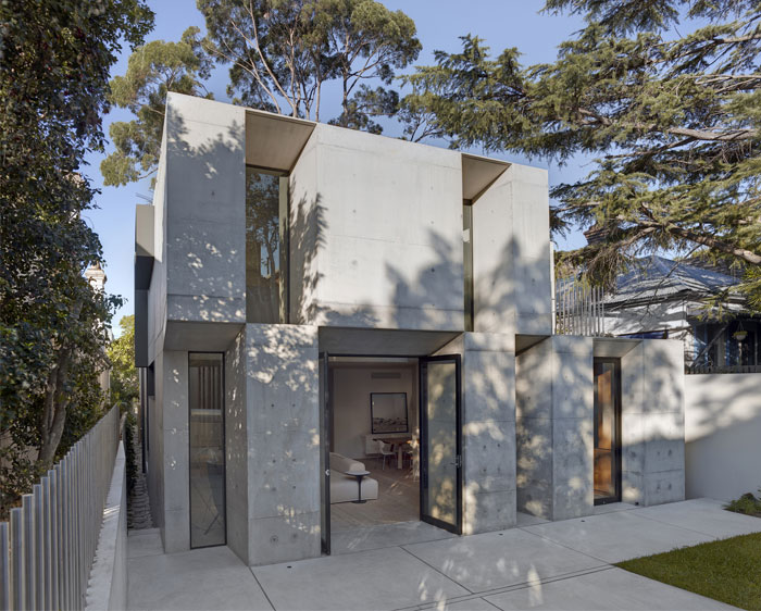 concrete-house-awarded-best-small-building