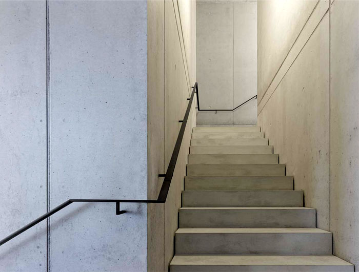 concrete-walls-staircase