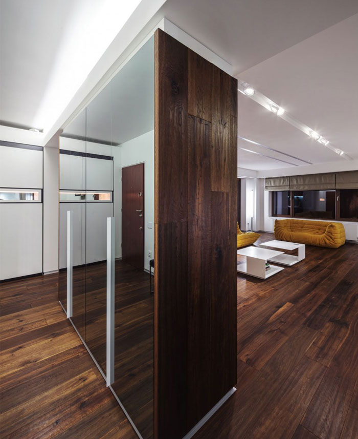 contemporary-designed-apartment-wooden-flooring