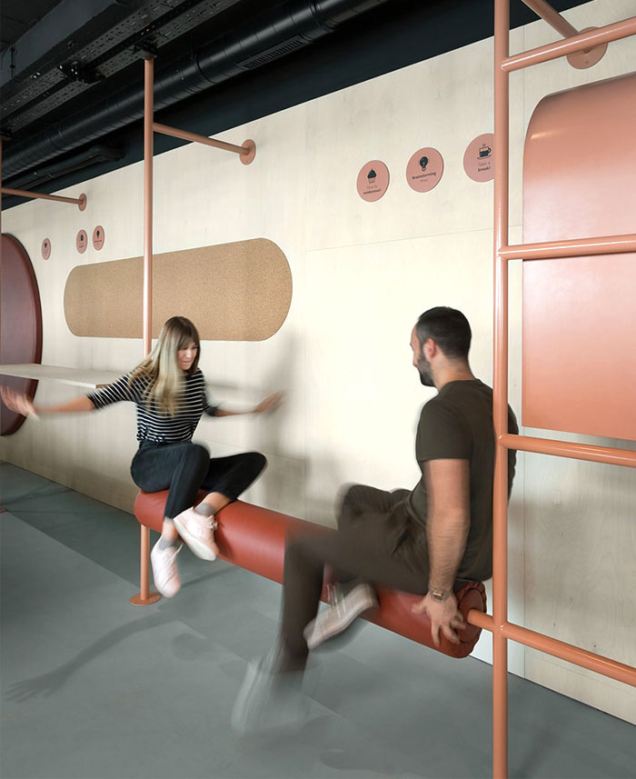 creative office arrangement encourages physical activities 2