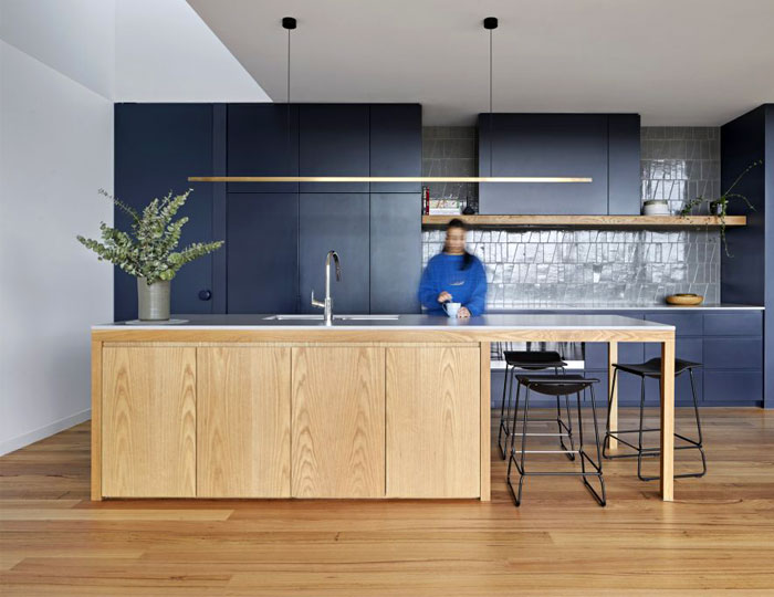 dark blue kitchen cabinets 4