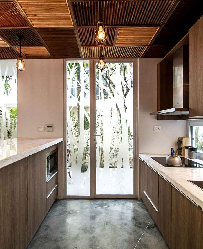 elegant-finishing-kitchen-interior