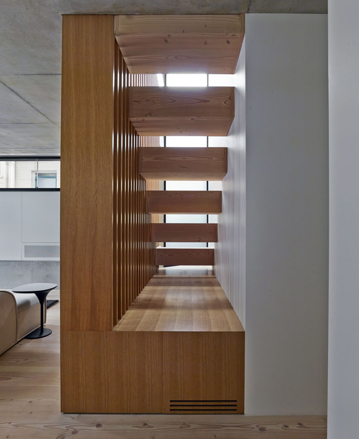 family-home-oak-staircase