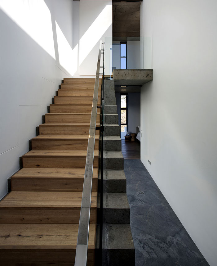 floors-finished-wide-board-oak