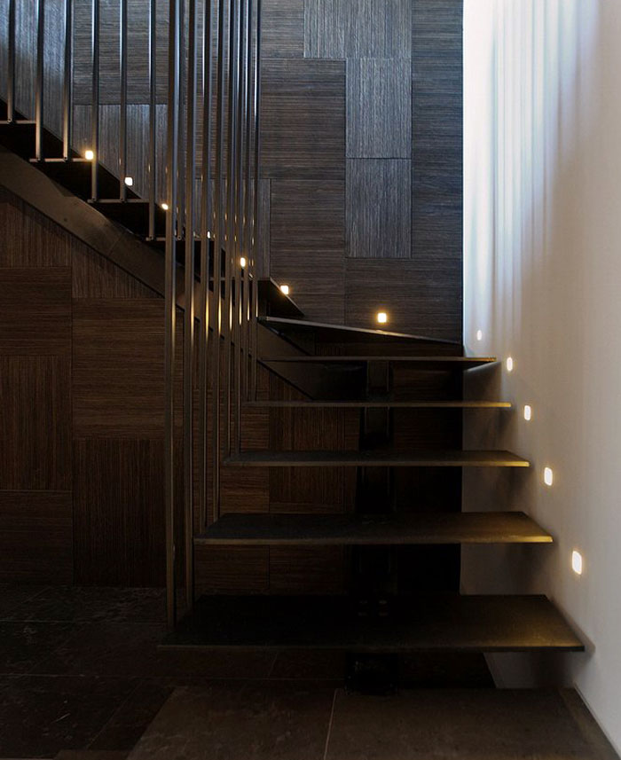 geometrical-wood-panels-staircase