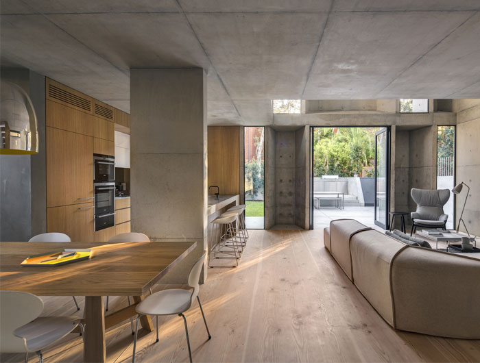 oak-floor-family-house-living-room