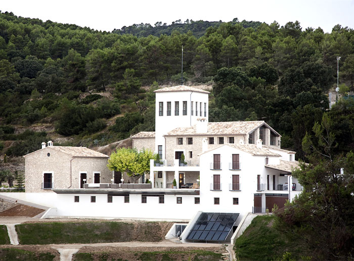 old–restored-house-new-building